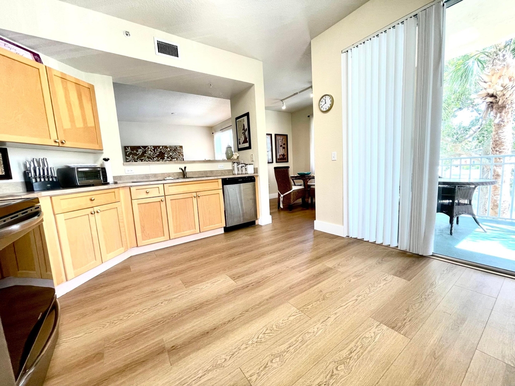11028 Legacy Drive - Photo 21