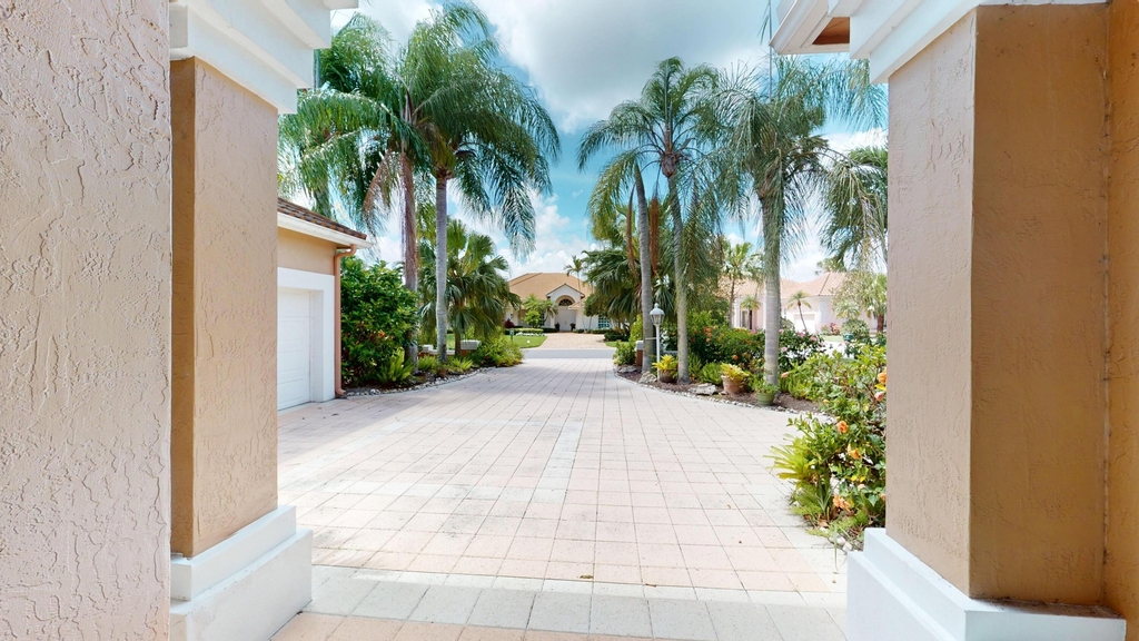 71 Cayman Place - Photo 2