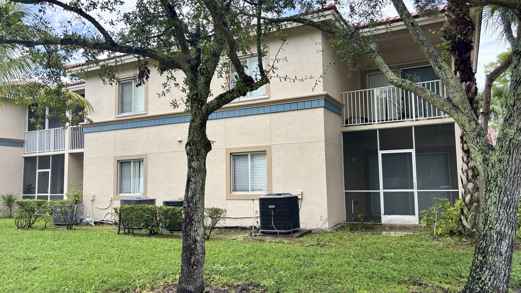 1103 Golden Lakes Boulevard - Photo 30