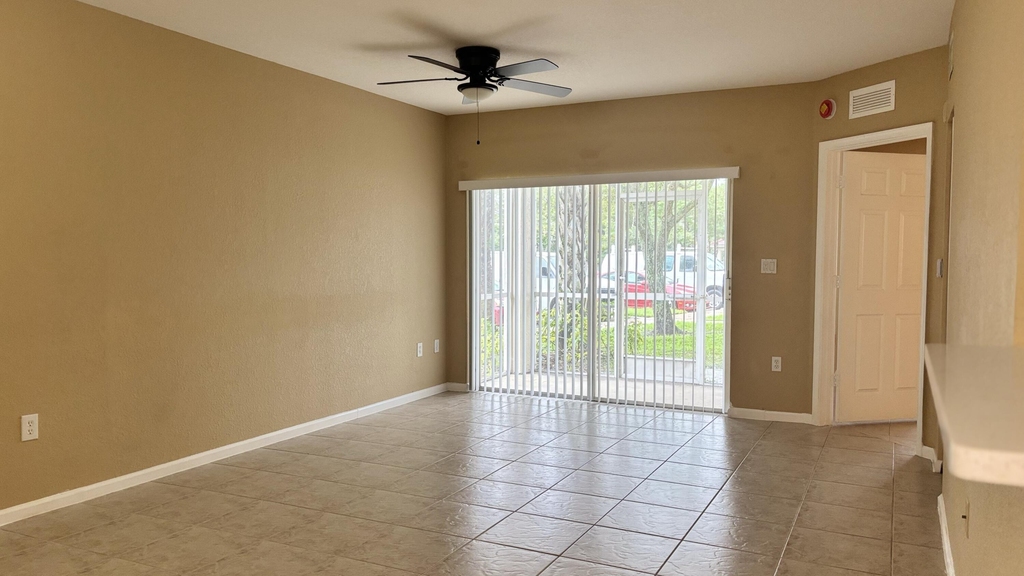 1103 Golden Lakes Boulevard - Photo 5