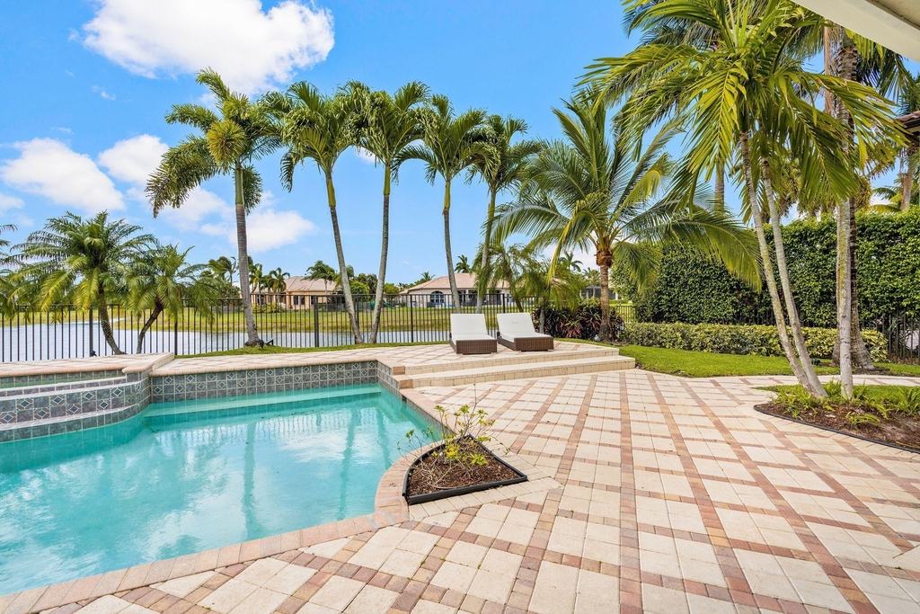 11695 Sunrise View Lane - Photo 32