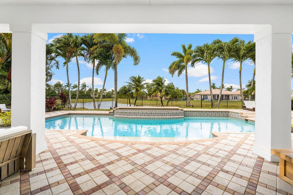 11695 Sunrise View Lane - Photo 1