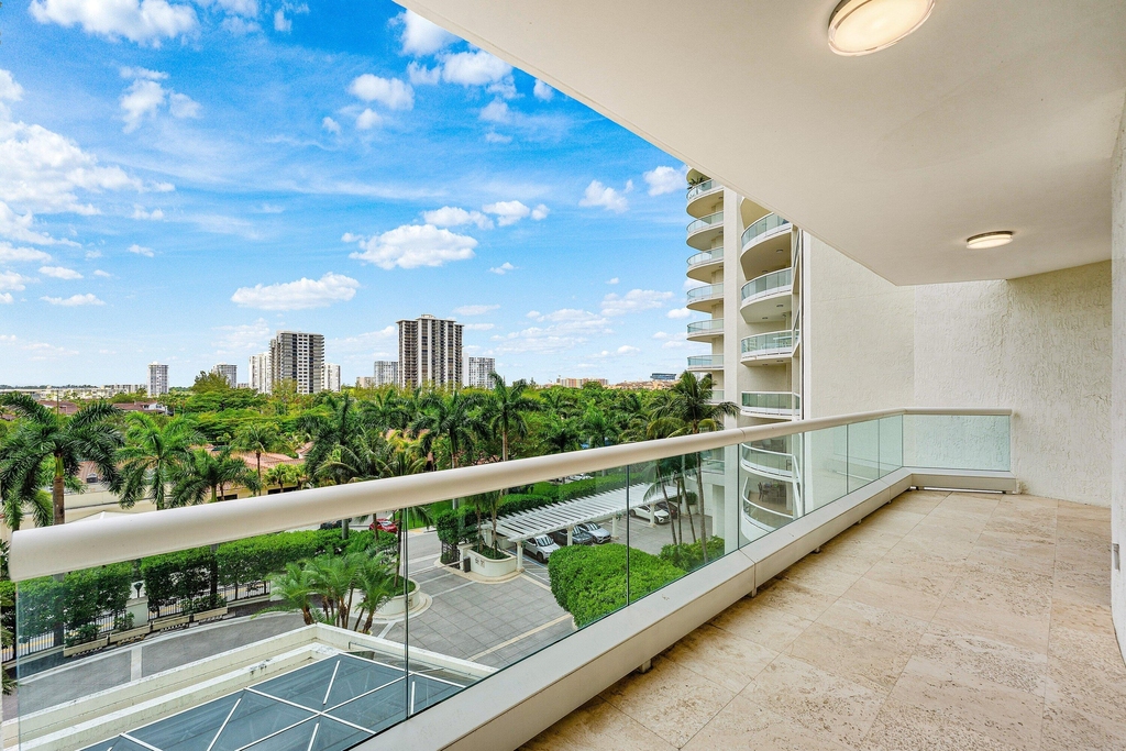 6000 Island Boulevard - Photo 19