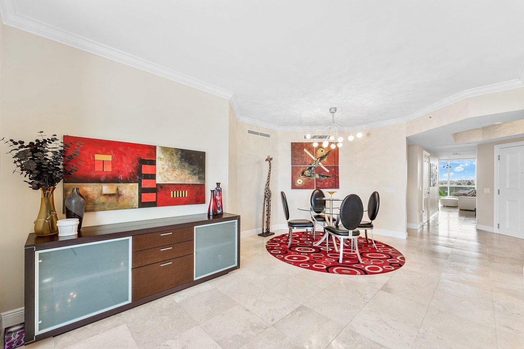 6000 Island Boulevard - Photo 6