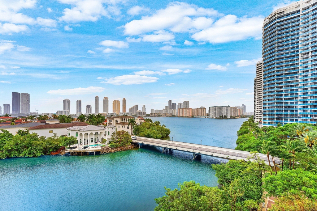 6000 Island Boulevard - Photo 30