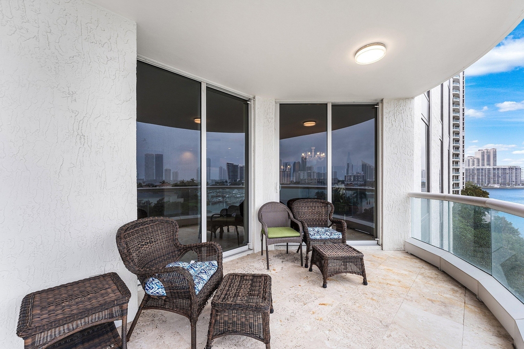 6000 Island Boulevard - Photo 29
