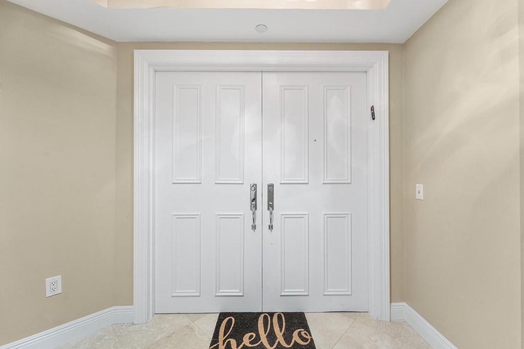 6000 Island Boulevard - Photo 1