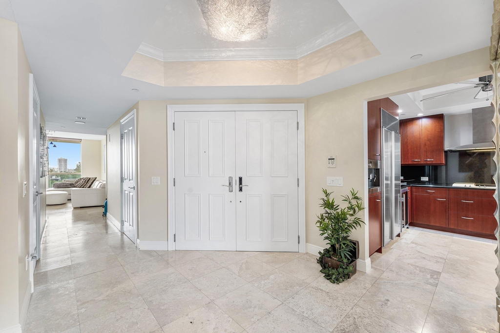 6000 Island Boulevard - Photo 2