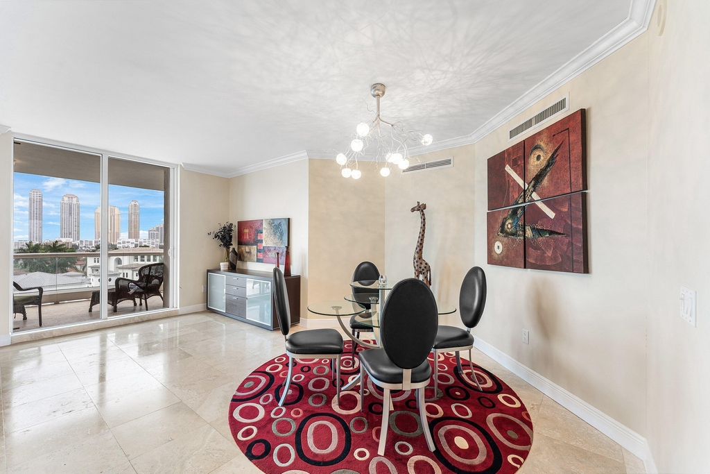 6000 Island Boulevard - Photo 3