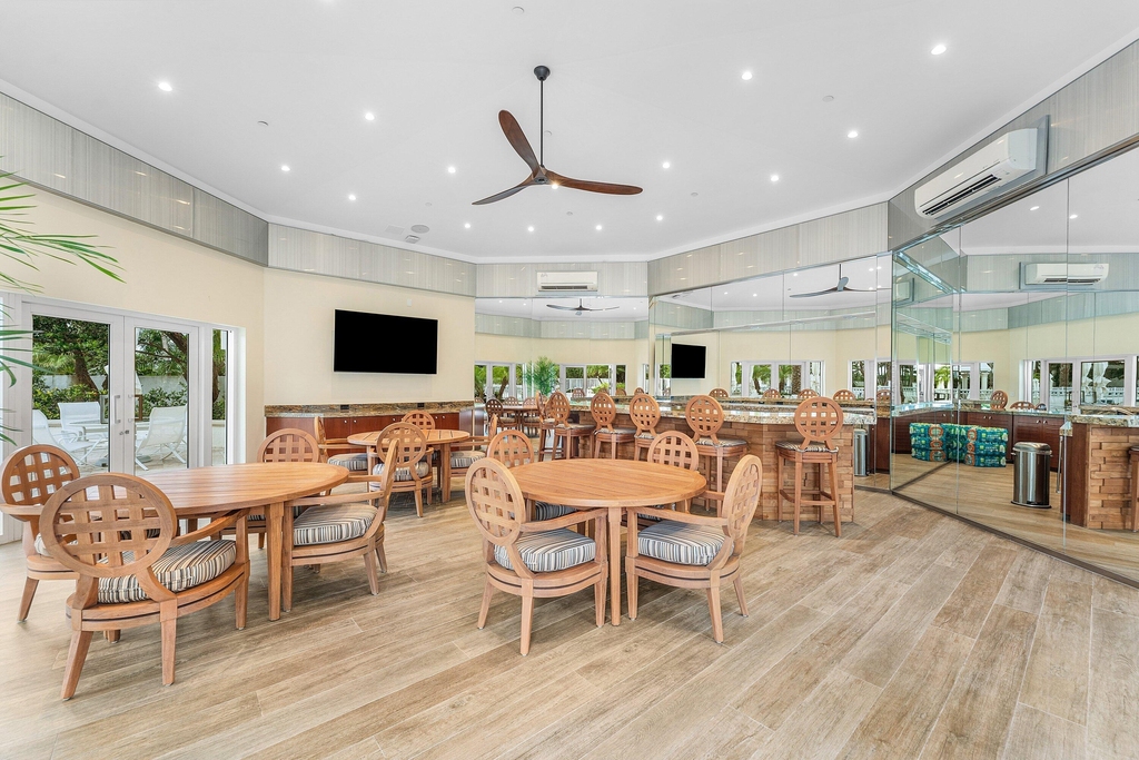 6000 Island Boulevard - Photo 47