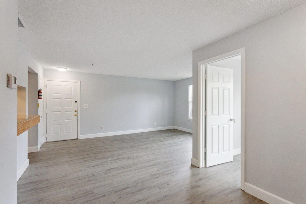 2301 N Congress Avenue - Photo 5