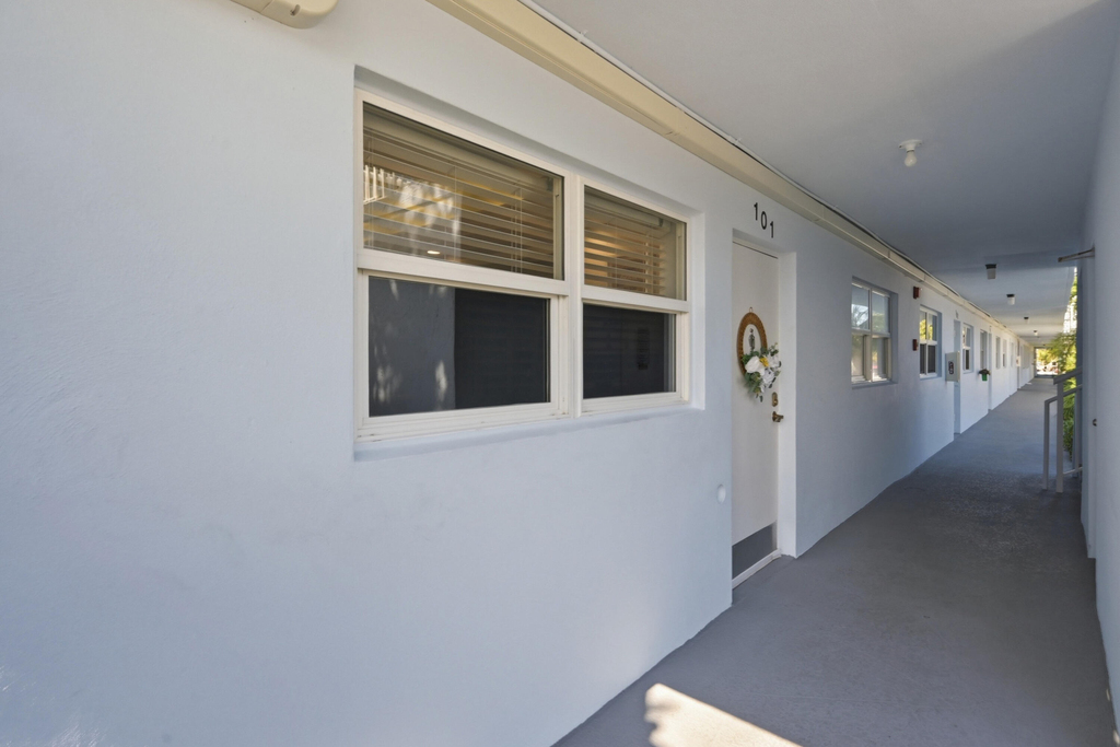 2008 S Federal Highway - Photo 2
