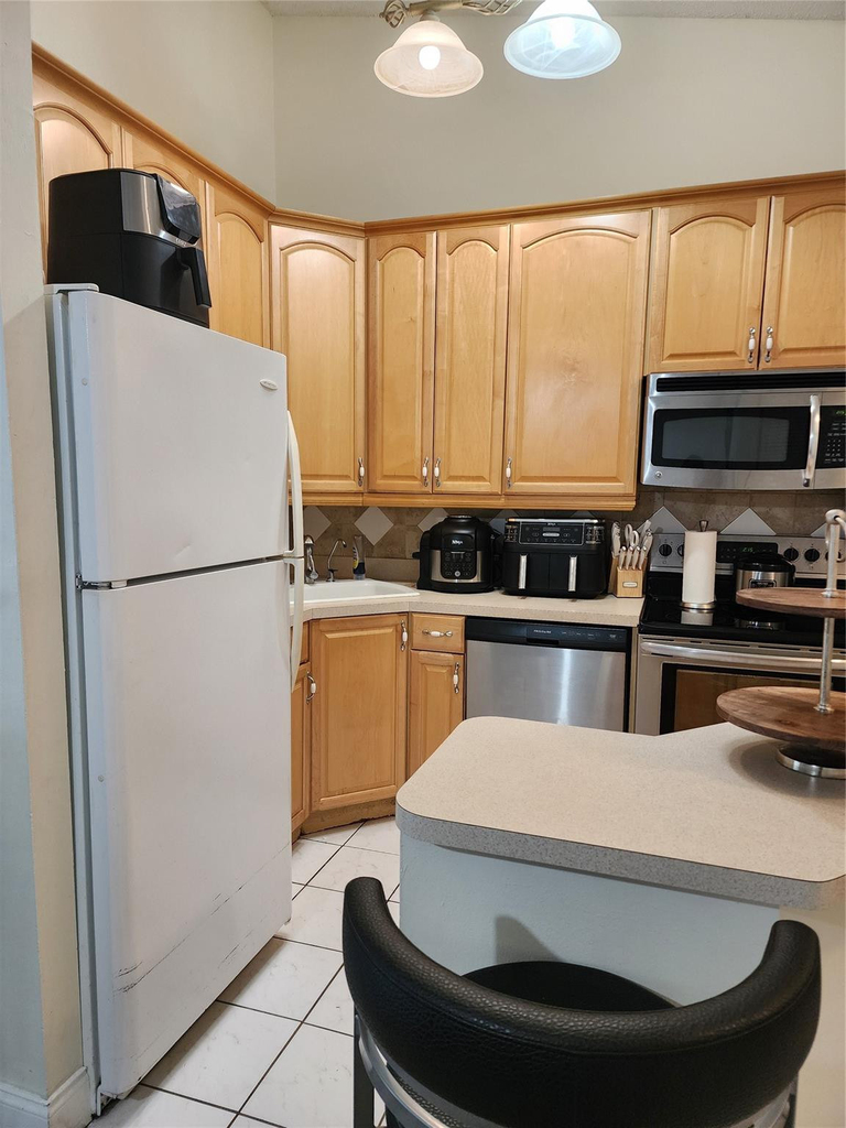 624 Nw 47th Street - Photo 4
