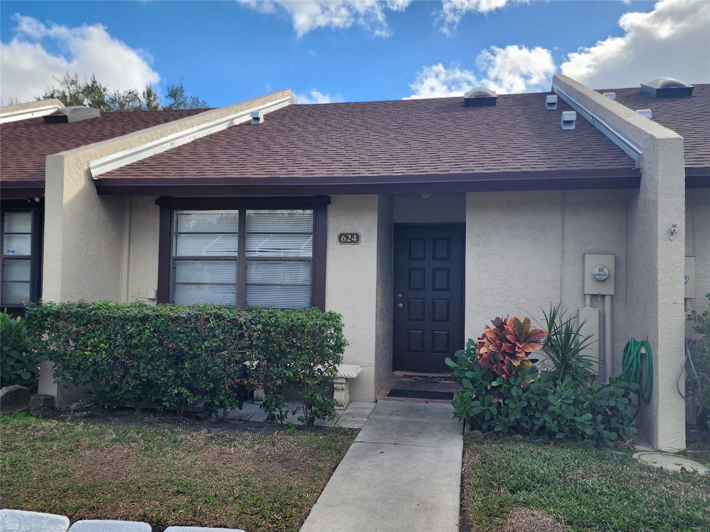 624 Nw 47th Street - Photo 1
