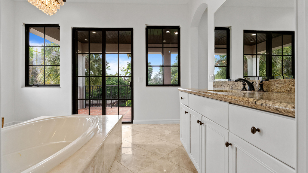 9521 Eden Manor - Photo 97