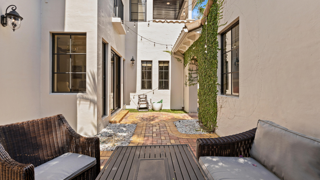 9521 Eden Manor - Photo 22