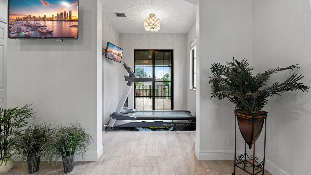 9521 Eden Manor - Photo 91