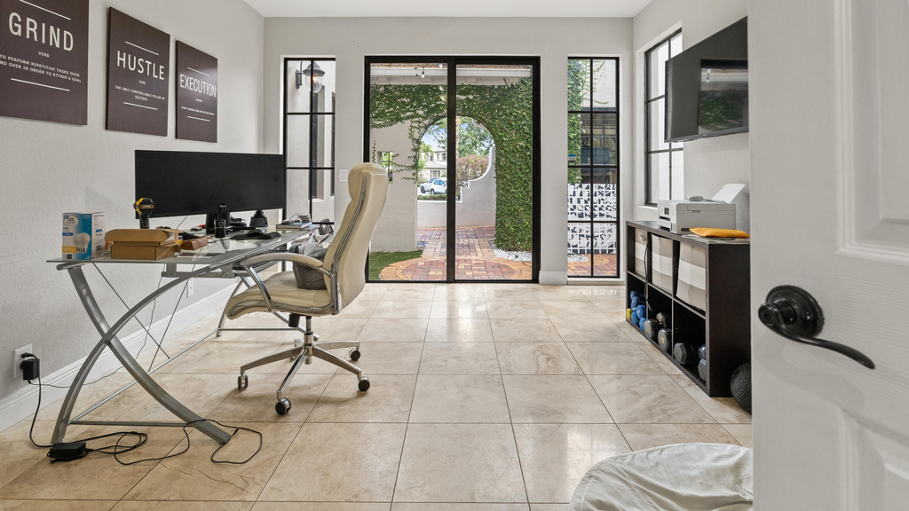 9521 Eden Manor - Photo 52