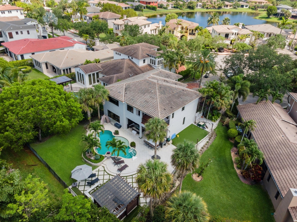 9521 Eden Manor - Photo 2