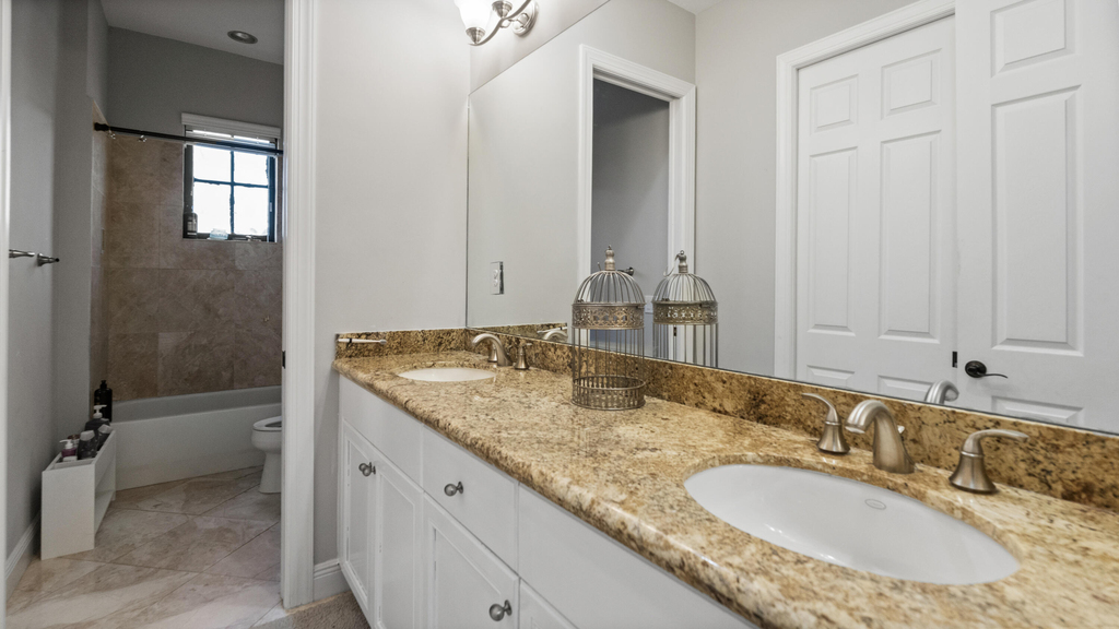 9521 Eden Manor - Photo 72