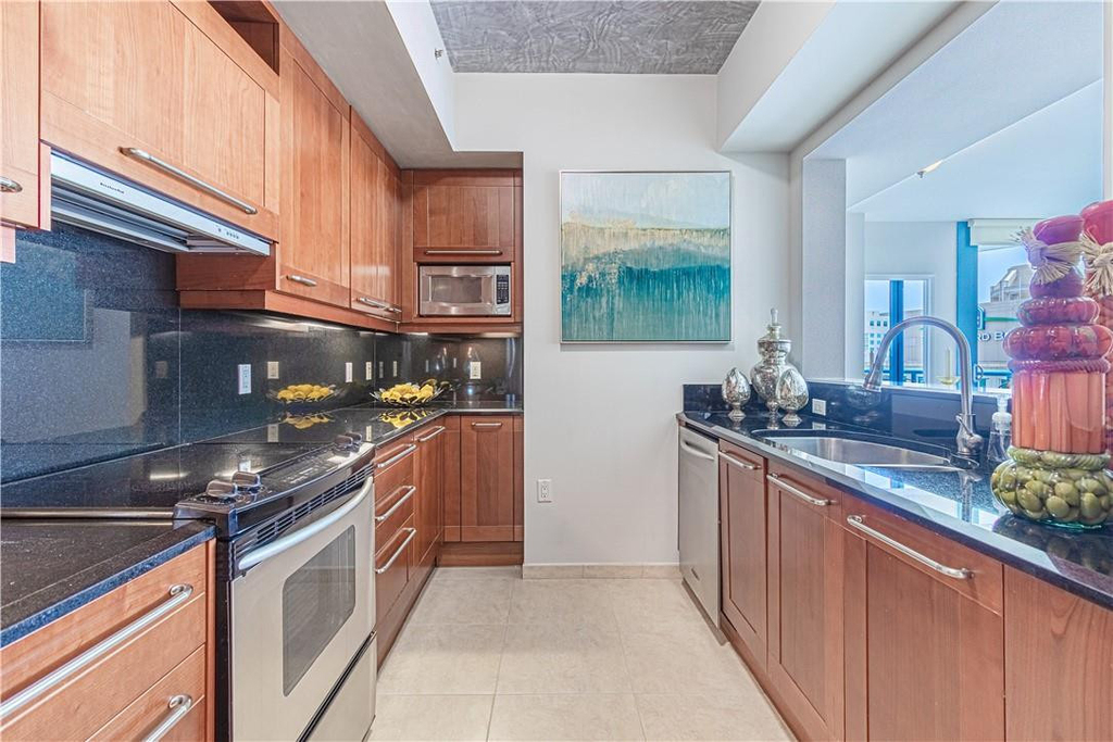 333 Las Olas Way - Photo 9