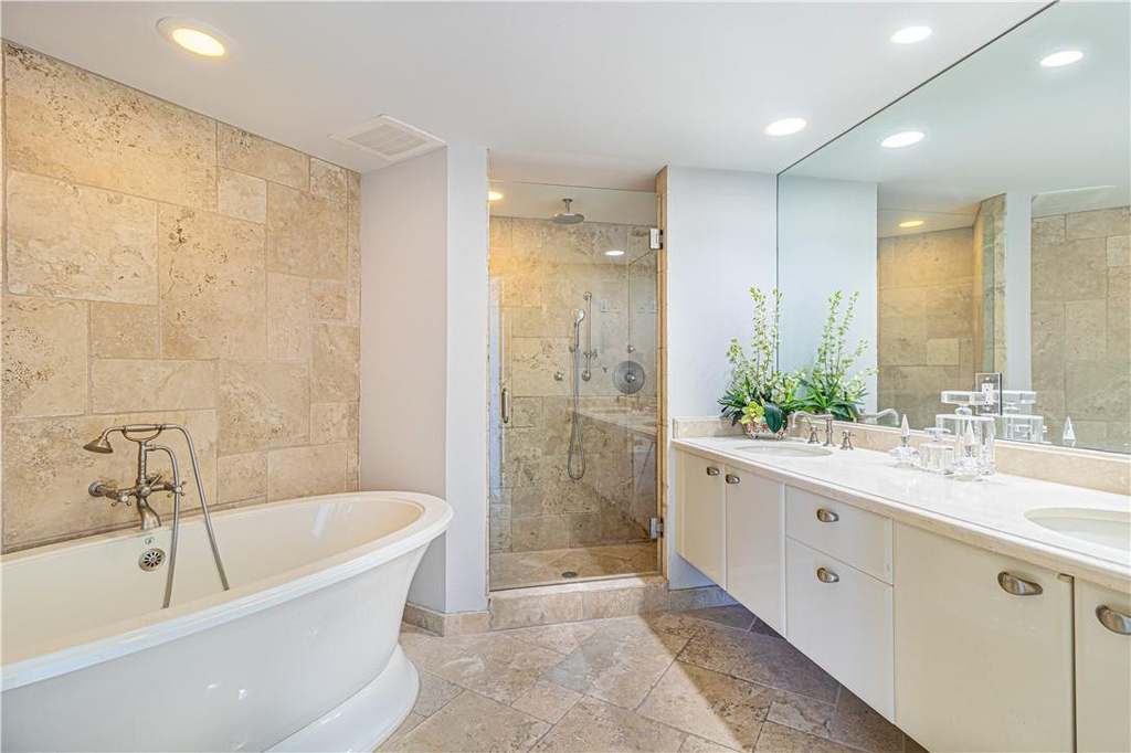 333 Las Olas Way - Photo 5