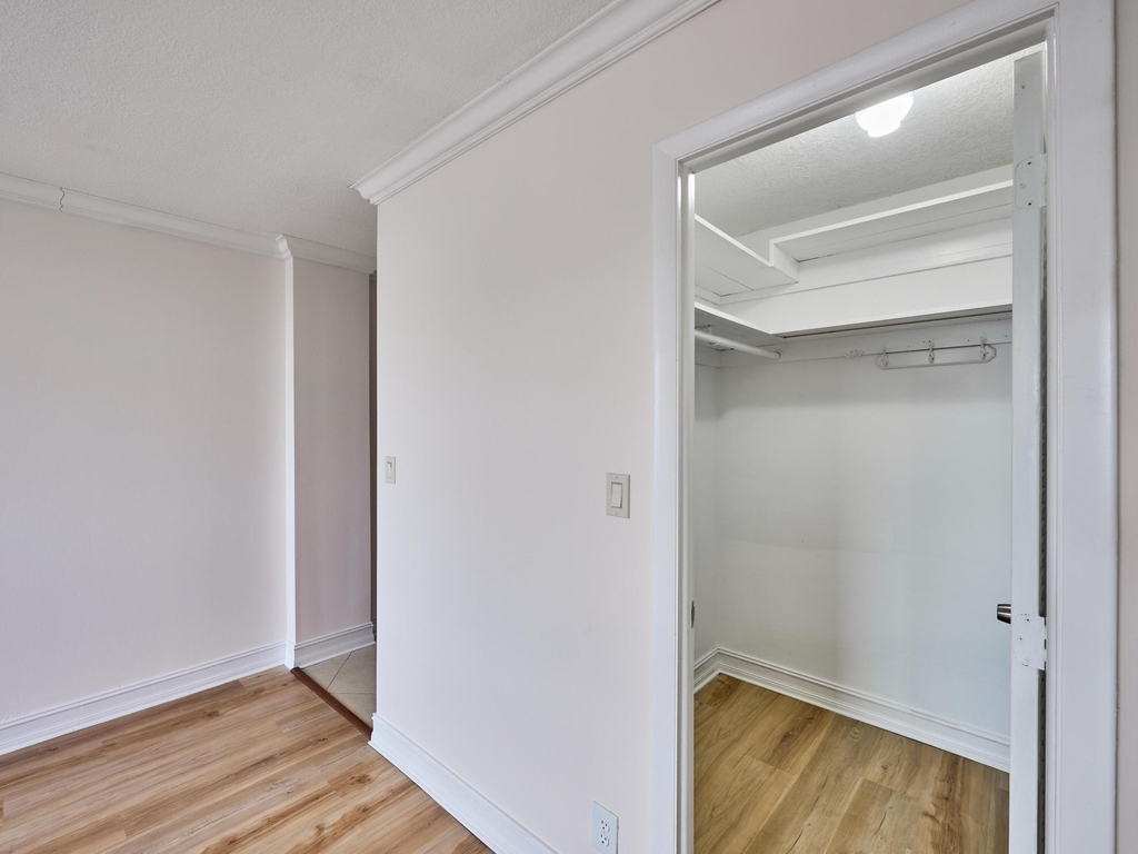 305 N Pompano Beach Boulevard - Photo 16