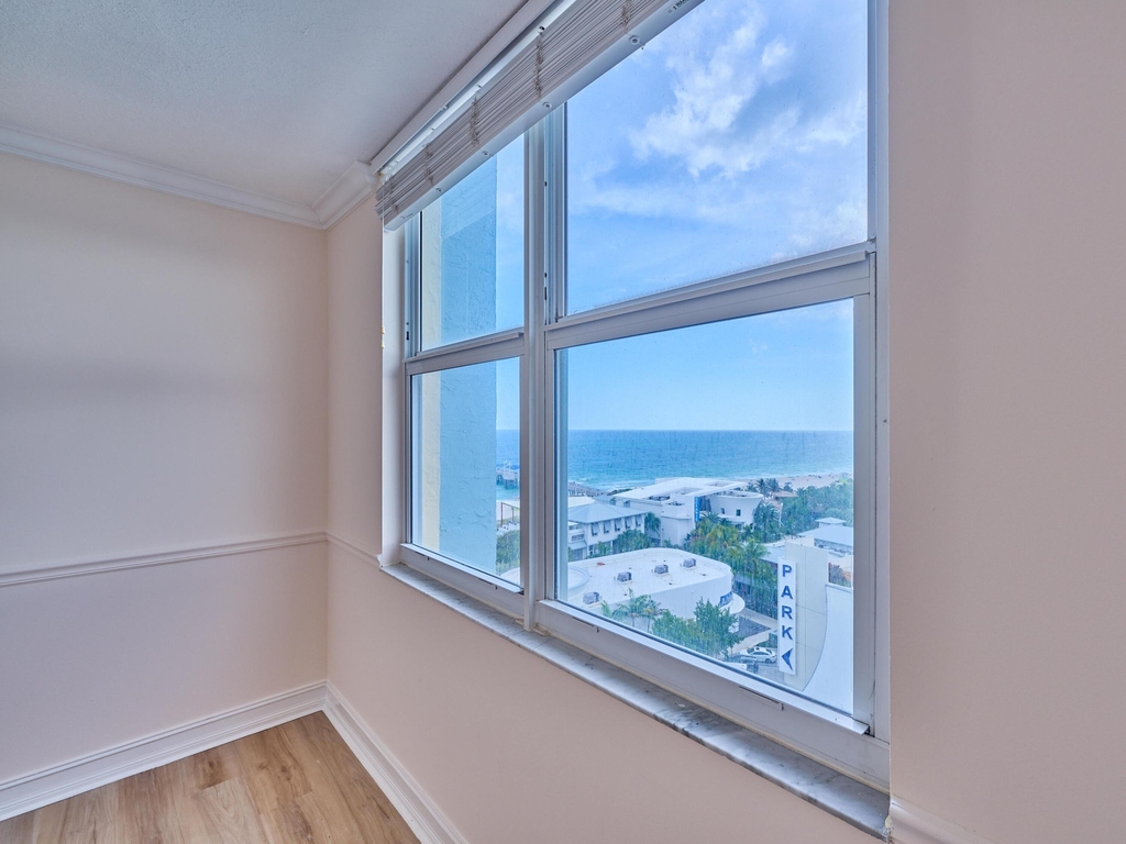 305 N Pompano Beach Boulevard - Photo 20