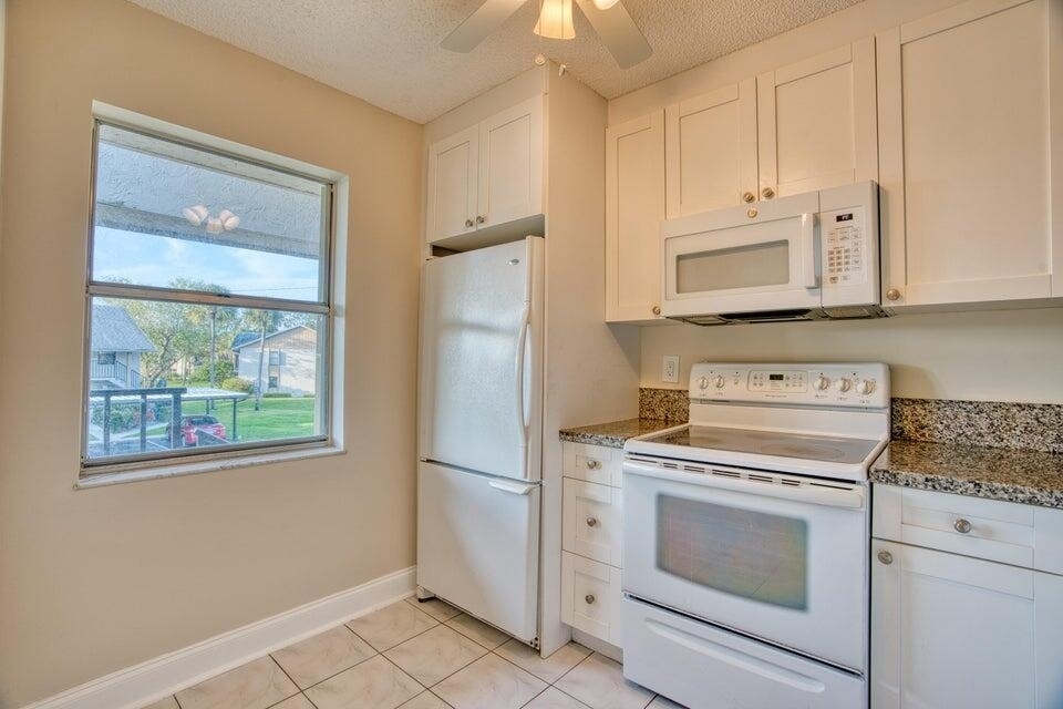 3151 Se Aster Lane - Photo 5