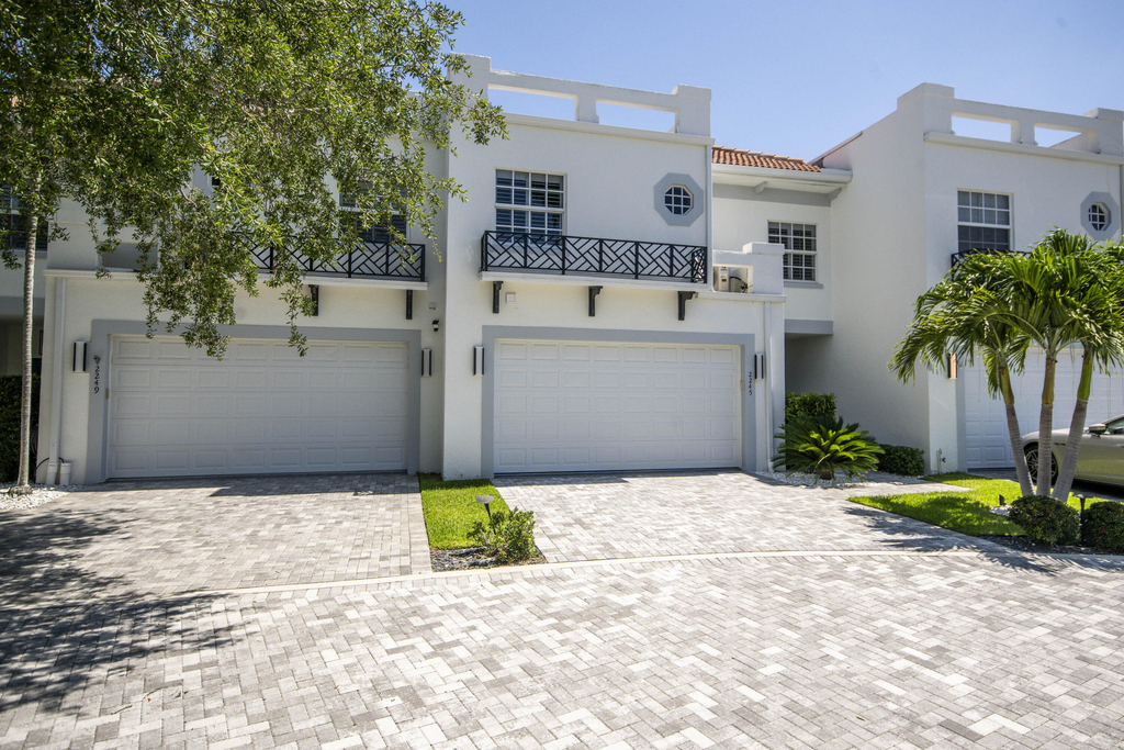 2245 Monet Road - Photo 32