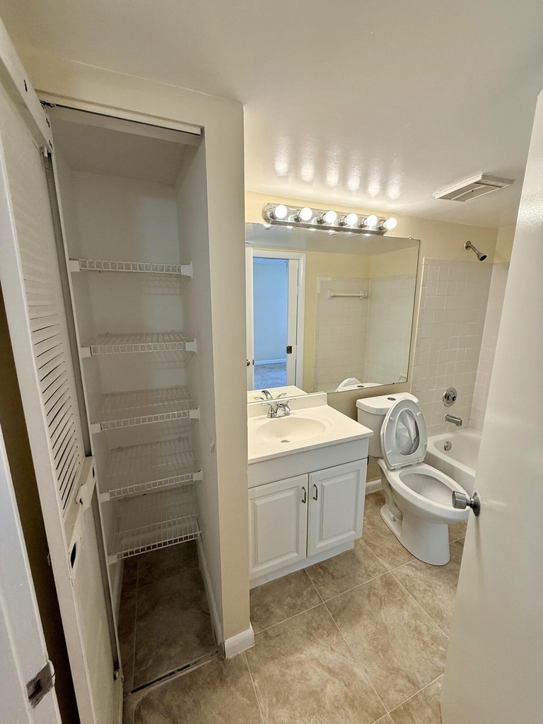 1142 Coral Club Drive - Photo 6
