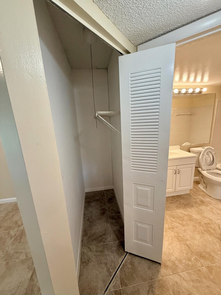 1142 Coral Club Drive - Photo 9