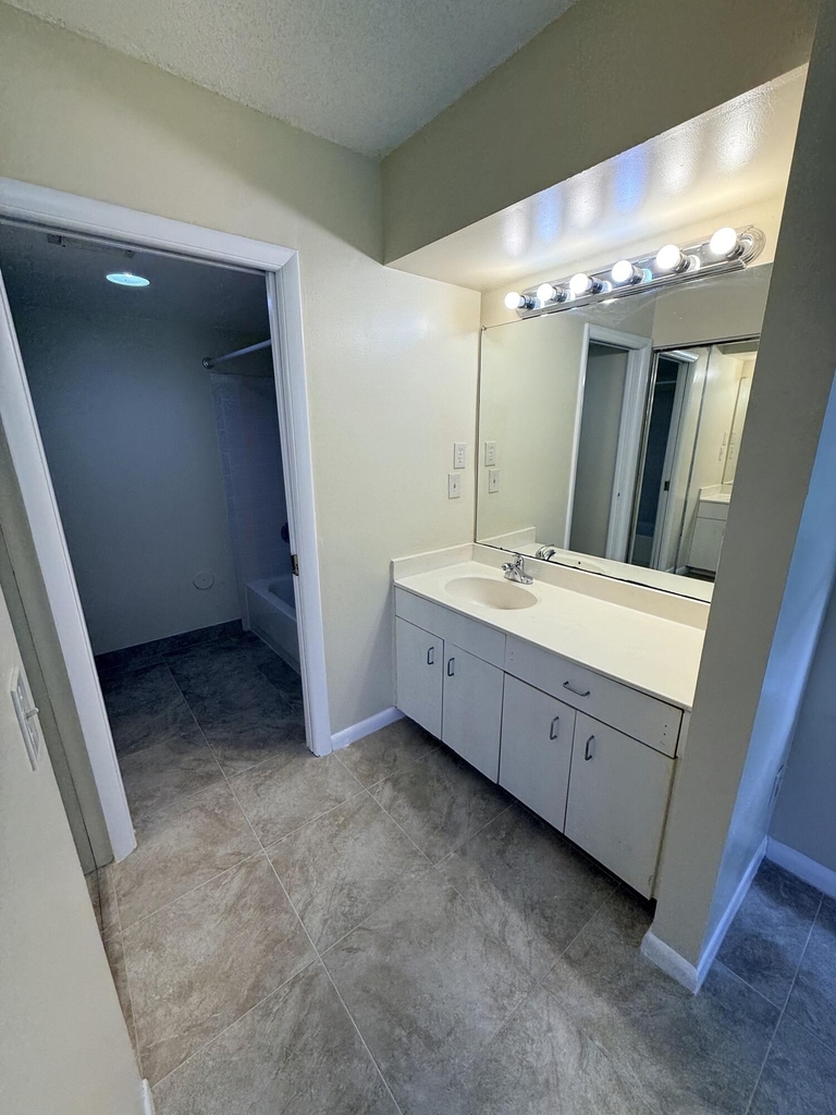 1142 Coral Club Drive - Photo 13