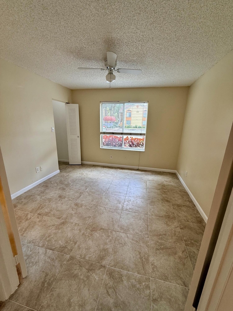 1142 Coral Club Drive - Photo 5