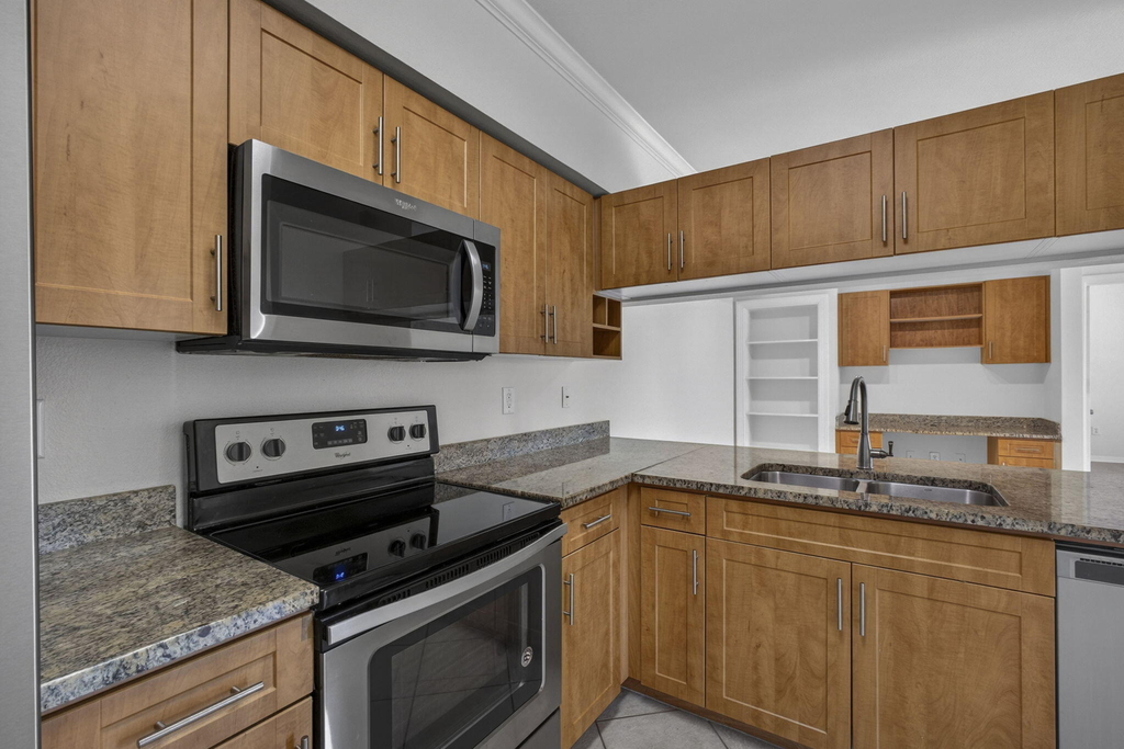 6510 Emerald Dunes Drive - Photo 8
