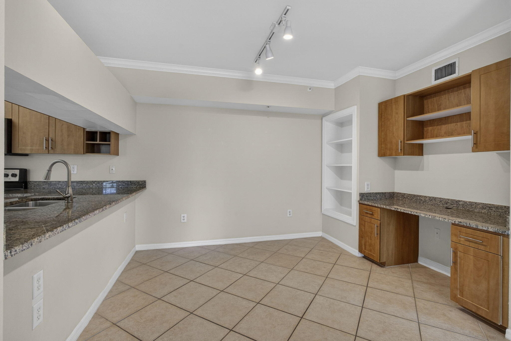 6510 Emerald Dunes Drive - Photo 13
