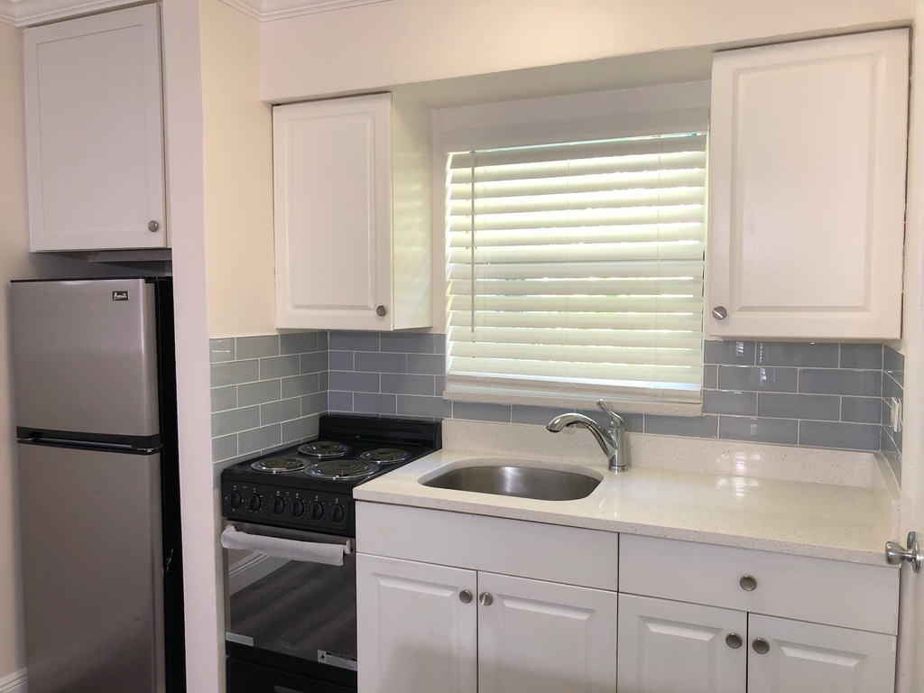 3205 Ne 9th Street - Photo 4