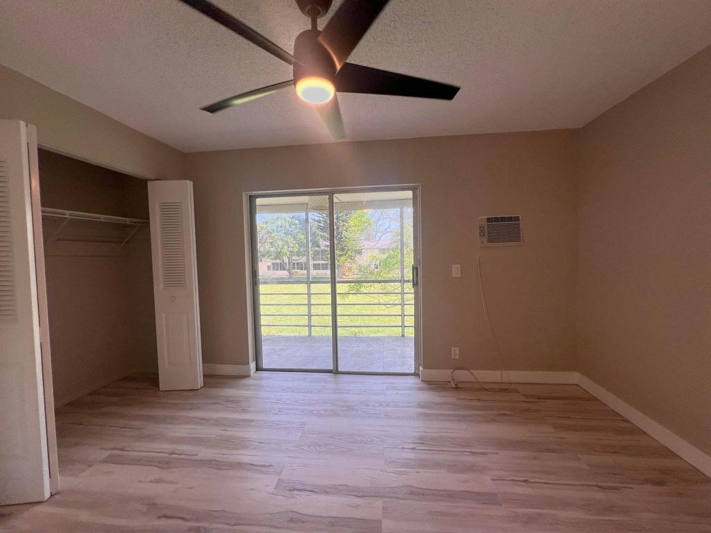 176 Sussex I - Photo 15