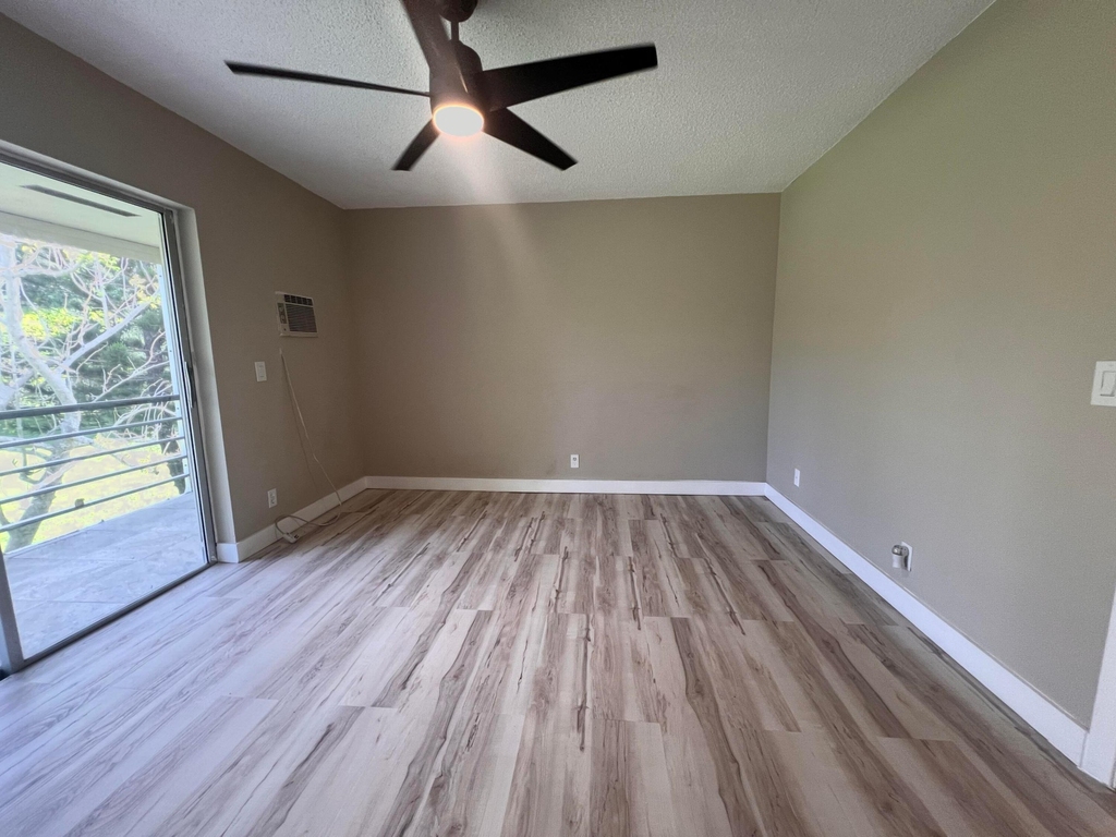 176 Sussex I - Photo 17