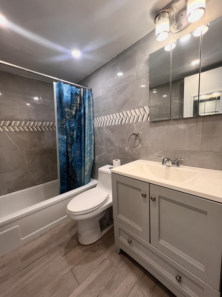 176 Sussex I - Photo 11