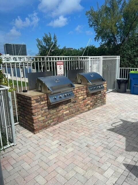 2850 Ne 14th Street Causeway - Photo 6