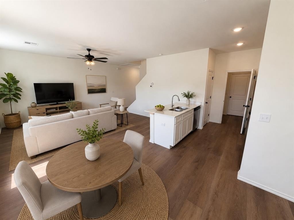303 Aaran Way - Photo 3