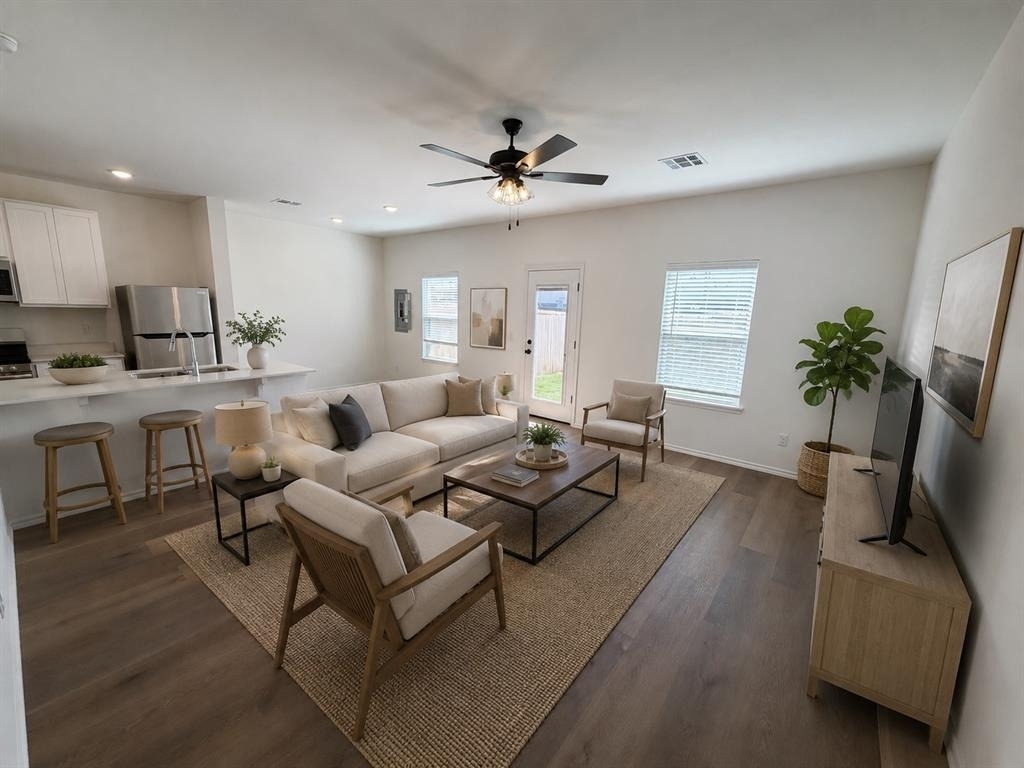 303 Aaran Way - Photo 2