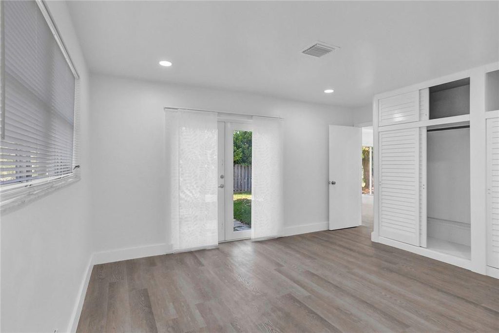 1013 Se 14th Court - Photo 37