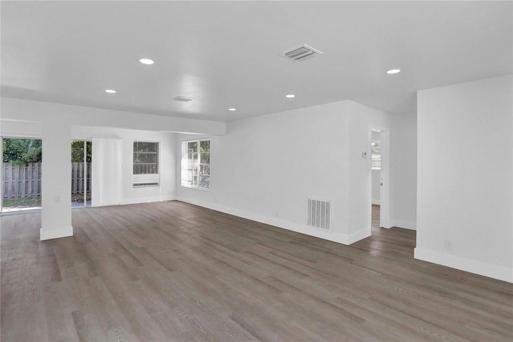 1013 Se 14th Court - Photo 20