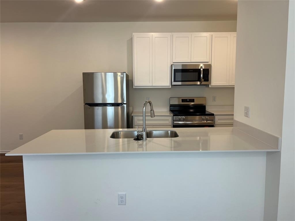306 Liam Drive - Photo 3