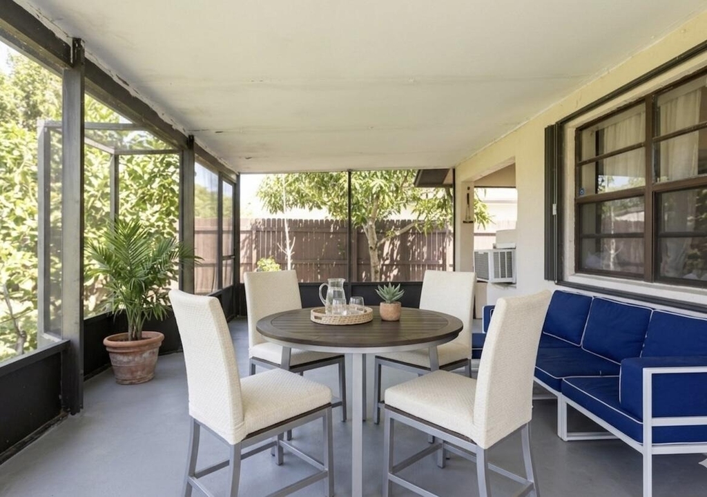 5330 Mendoza Street - Photo 12