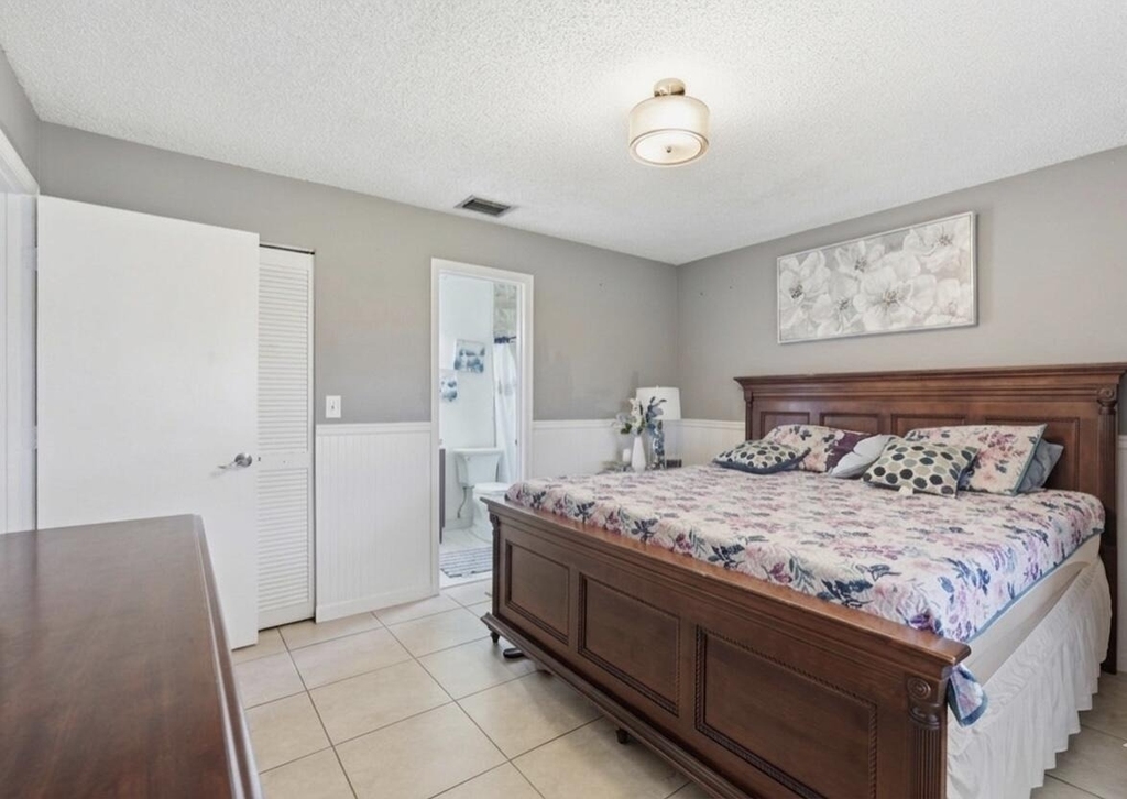 5330 Mendoza Street - Photo 9