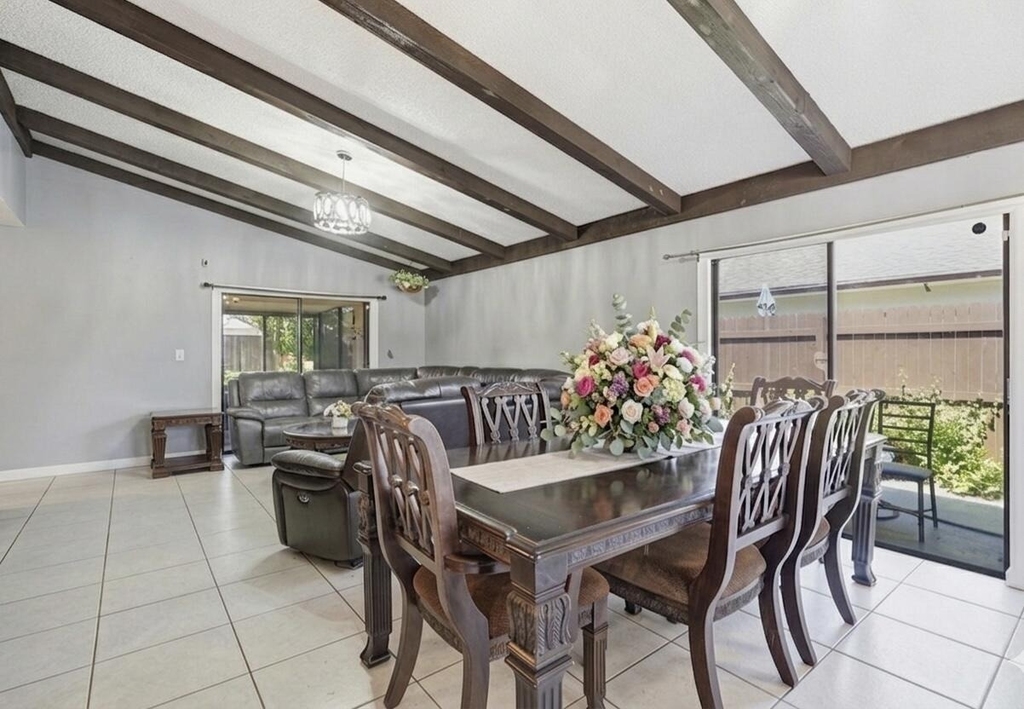 5330 Mendoza Street - Photo 3