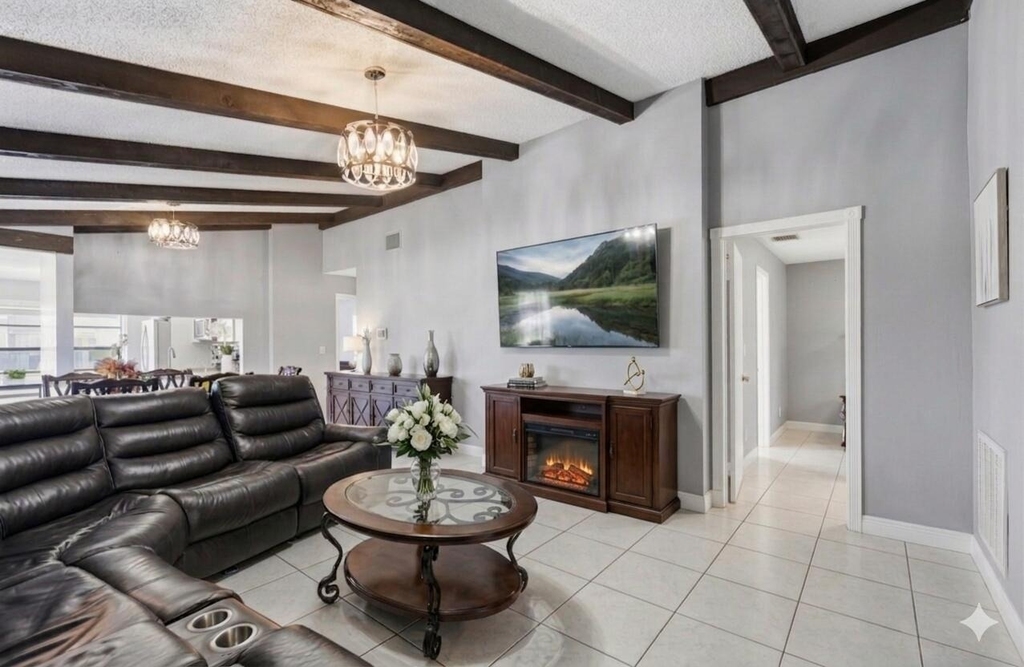 5330 Mendoza Street - Photo 4